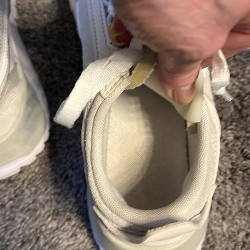 White Women's Athletic Shoes. Size 7 no flaws. Leathered, suede,nylon - Picture 14 of 16